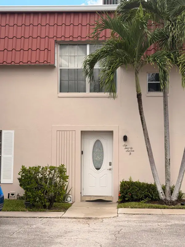 627 Laconia Circle #B, Lake Worth, FL 33467