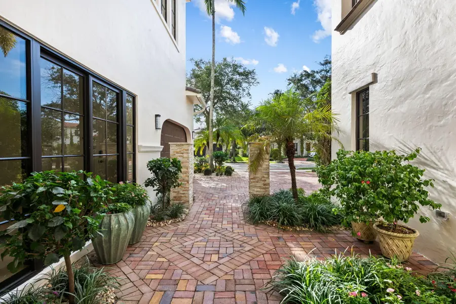 8242 Emerald Avenue, Parkland, FL 33076 - #3
