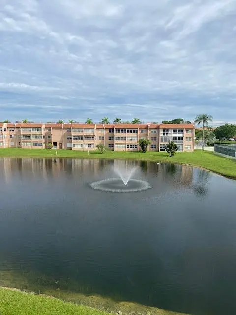 9620 Sunrise Lakes Boulevard #304, Sunrise, FL 33322