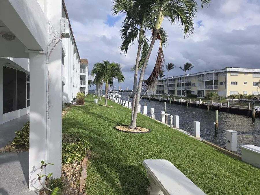110 Shore Court #112-B, North Palm Beach, FL 33408 - #3