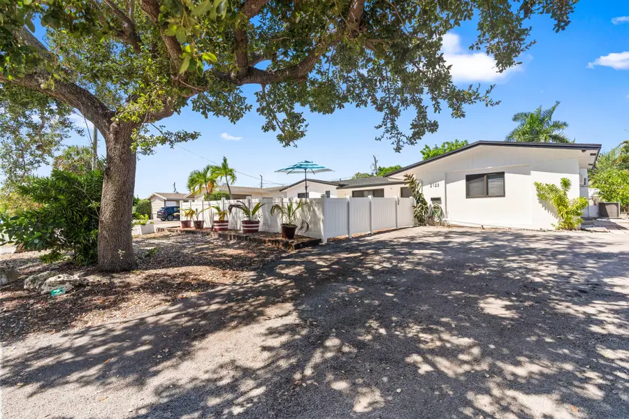 2121 NE 51st Court, Fort Lauderdale, FL 33308 - #3