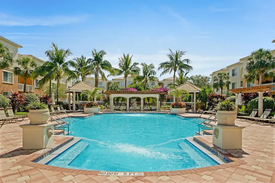 4308 Myrtlewood Circle E, Palm Beach Gardens, FL 33418 - #2