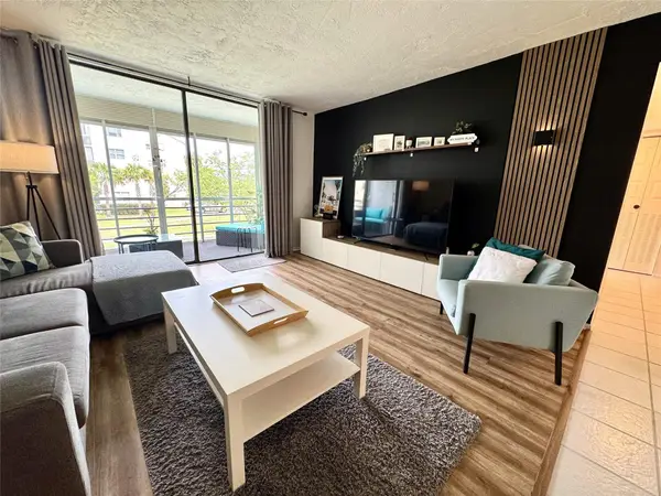 2811 Somerset Drive #206, Lauderdale Lakes, FL 33311