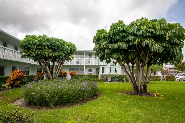 117 Kingswood F #117, West Palm Beach, FL 33417