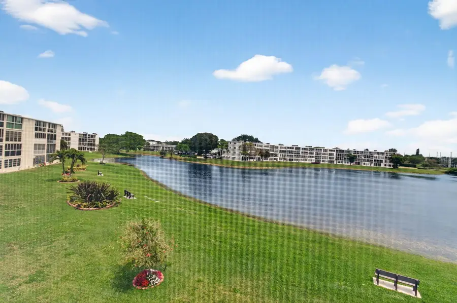 1083 Oakridge U, Deerfield Beach, FL 33442 - #2