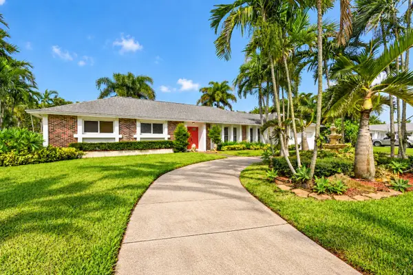 8 Bell Lane, West Palm Beach, FL 33406
