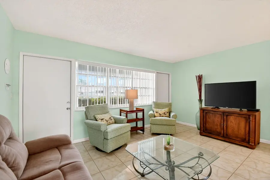 5203 NE 24th Terrace #B105, Fort Lauderdale, FL 33308 - #2