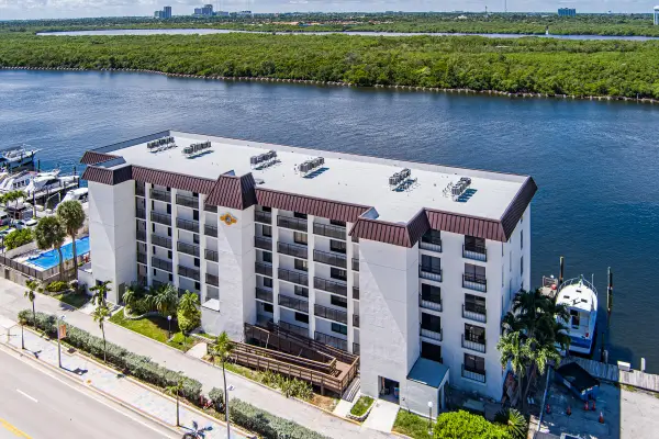 3200 N Ocean Drive #402, Hollywood, FL 33019