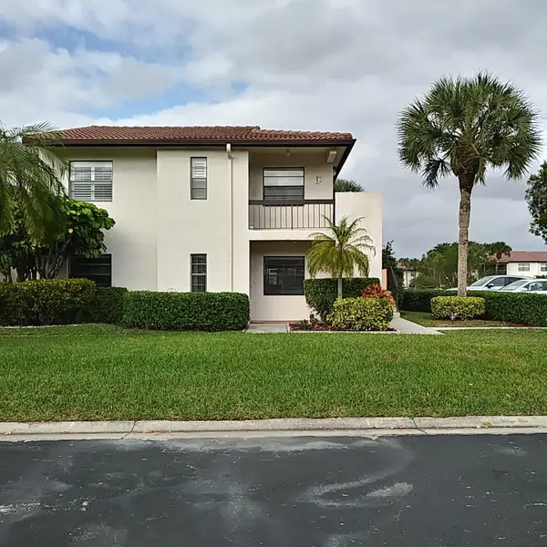 8045 Eastlake Drive, Boca Raton, FL 33433