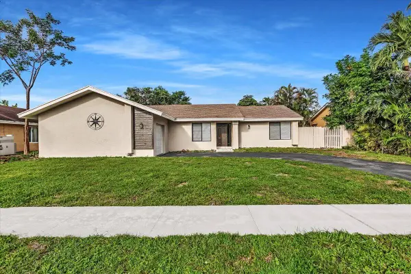 837 SW 56th Avenue, Margate, FL 33068