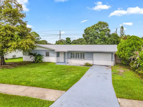 306 Riomar Drive, Port St Lucie, FL 34952