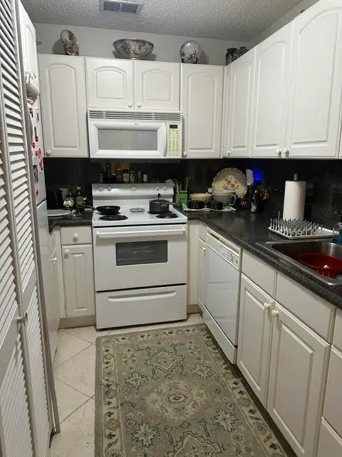 8875 Warwick Drive, Boca Raton, FL 33433 - #2