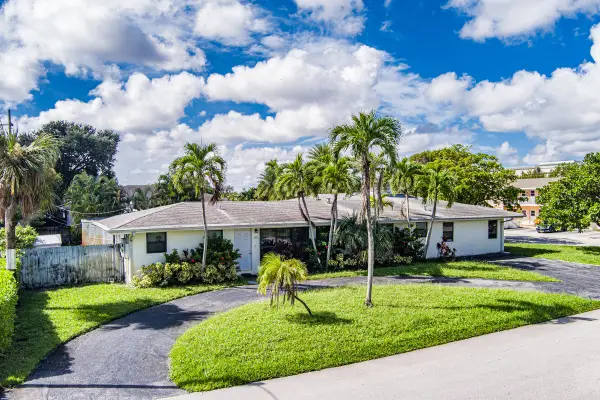 2908 Middle River Drive, Fort Lauderdale, FL 33306