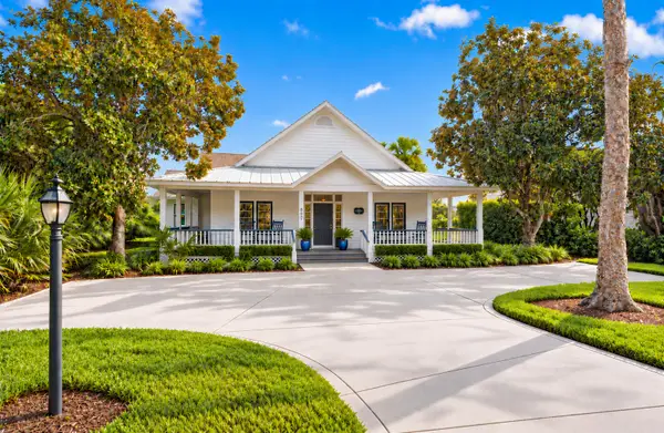 807 Carolina Circle Sw, Vero Beach, FL 32962
