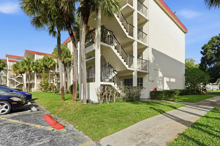 3000 NW 48th Terrace #130, Lauderdale Lakes, FL 33313 - #2