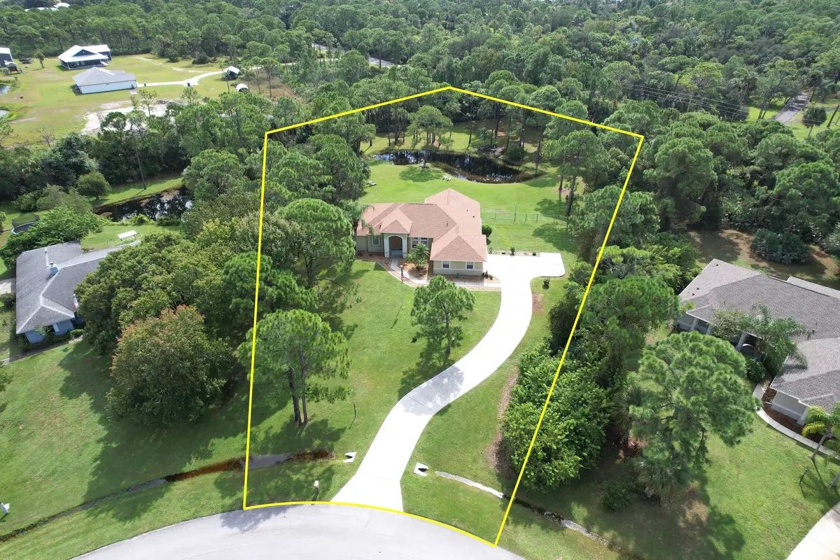 4572 Hunters Run Circle, Grant Valkaria, FL 32949 - #1