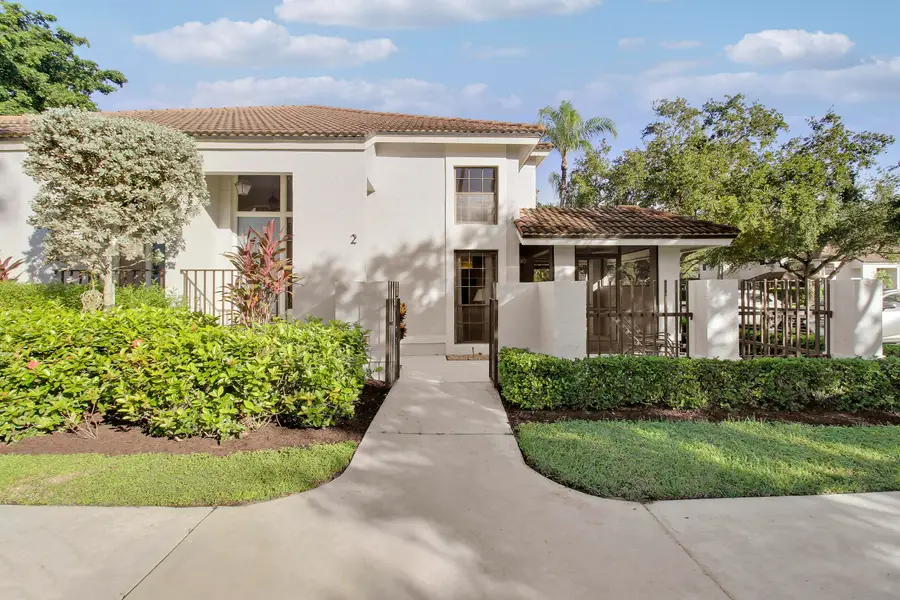 587 Prestwick Circle #2, Palm Beach Gardens, FL 33418 - #3