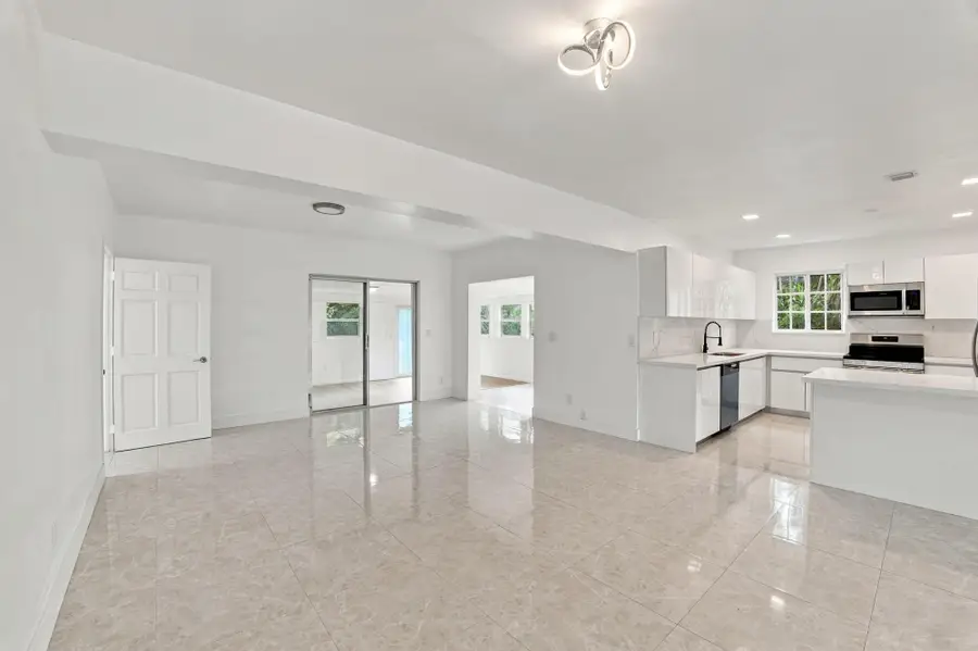 110 NE 152nd Street, Miami, FL 33162 - #2