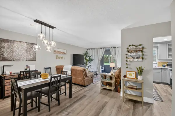 500 Davis Road #25, Palm Springs, FL 33461