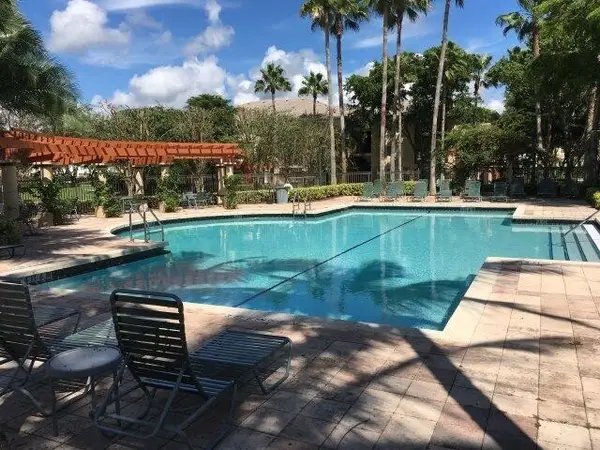 4163 N Haverhill Road #1211, West Palm Beach, FL 33417