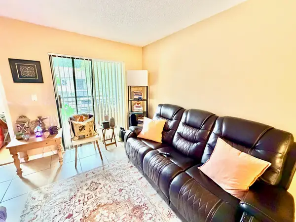 511 Gardens Drive #203, Pompano Beach, FL 33069