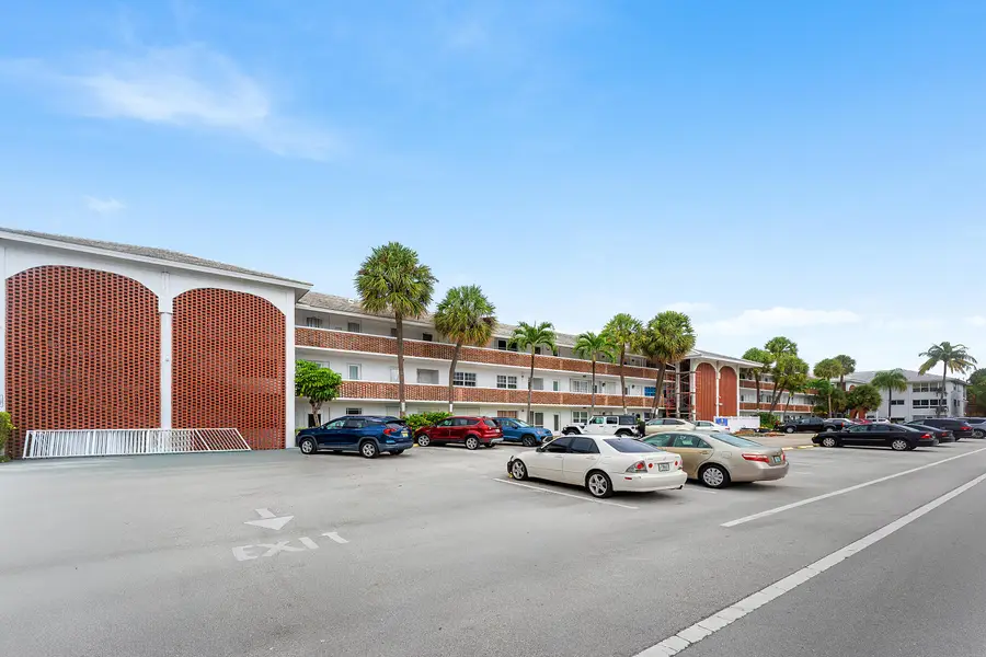 2050 NE 39th Street #E307, Lighthouse Point, FL 33064 - #2