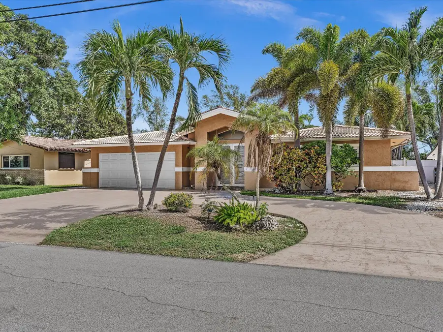 948 SE 10th Court, Pompano Beach, FL 33060 - #2
