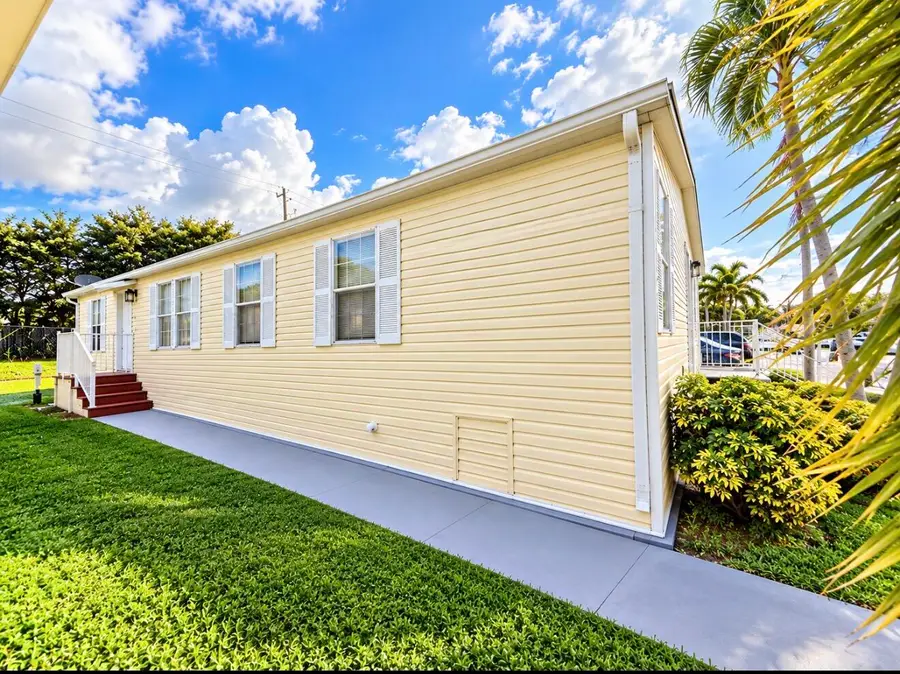 76 Plantation Boulevard, Lake Worth, FL 33467 - #3