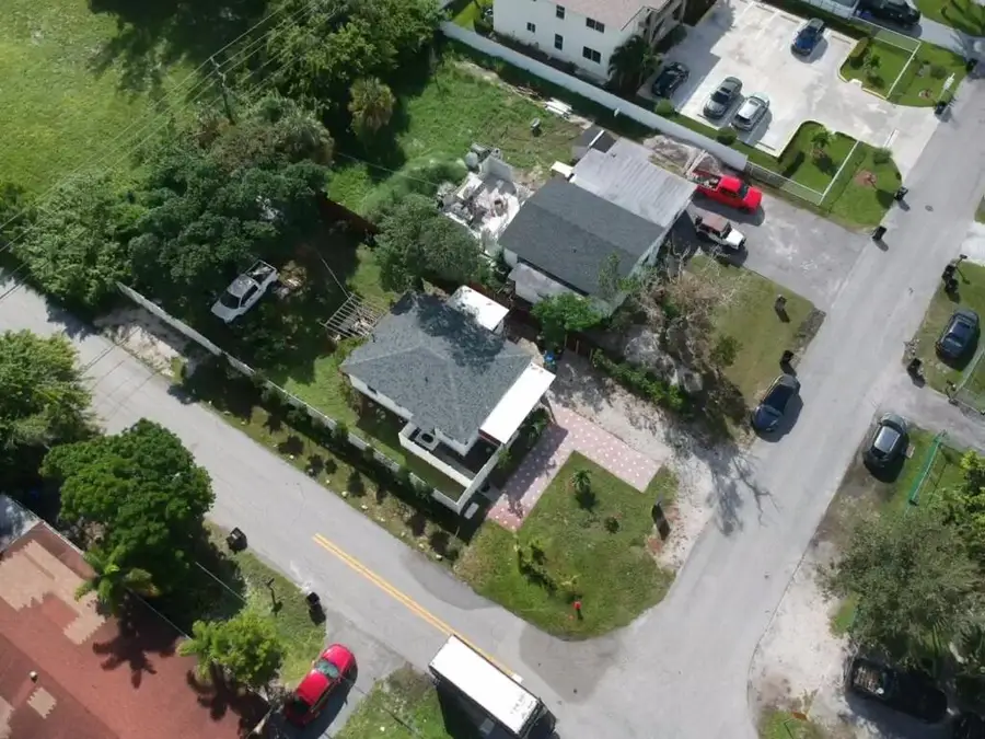 1044 NW 4th Avenue, Fort Lauderdale, FL 33311 - #2