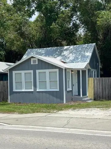 122 N 13th Street, Fort Pierce, FL 34950 - #2