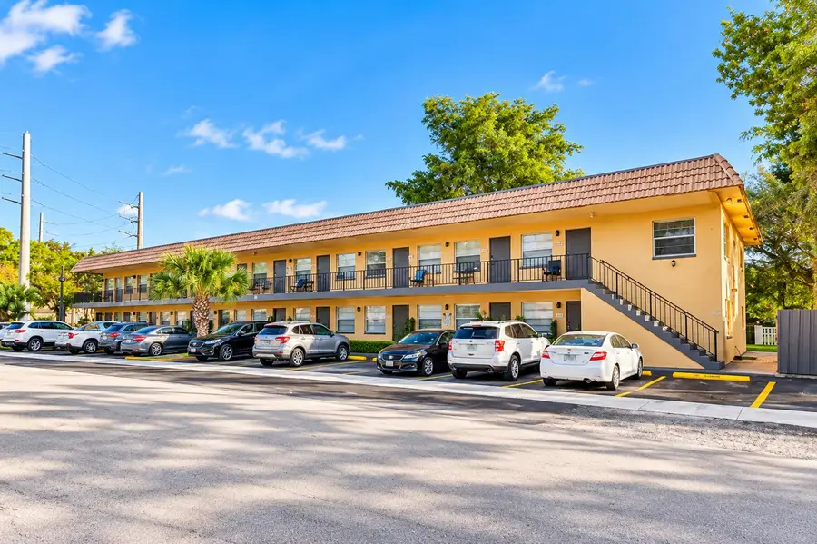 1401 NE 17th Court, Fort Lauderdale, FL 33305 - #2