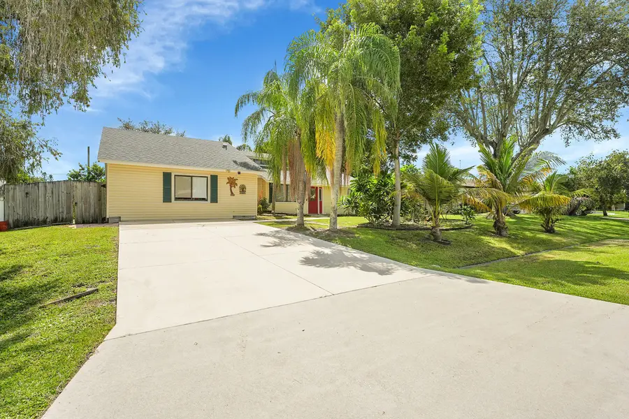 2385 SW Mountwell Street, Port Saint Lucie, FL 34984 - #2