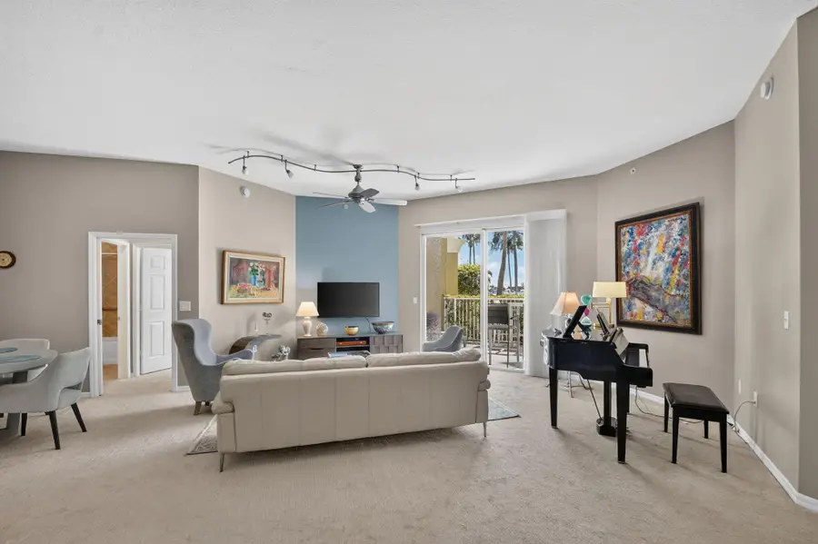 806 E Windward Way #108, Lantana, FL 33462 - #2