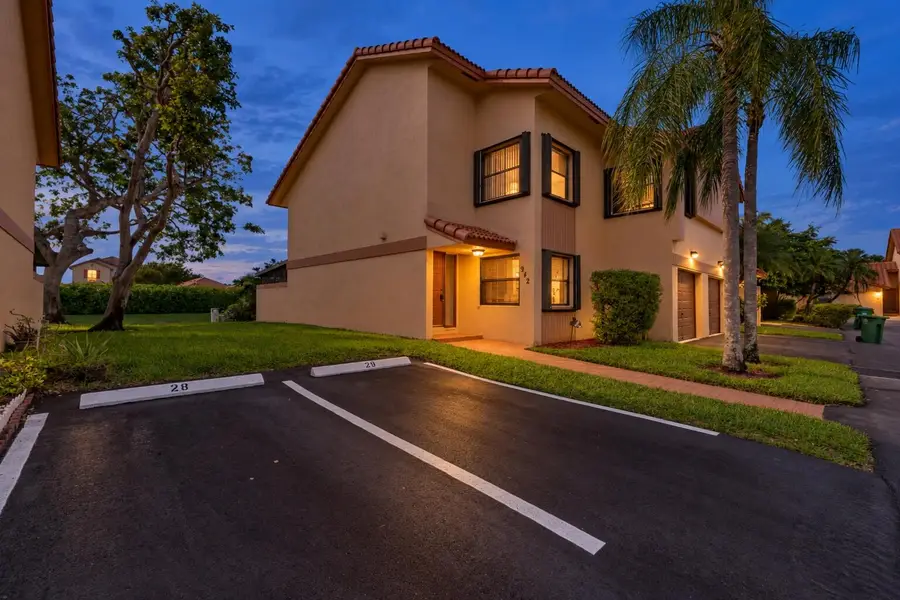 942 SW 113th Terrace, Pembroke Pines, FL 33025 - #2