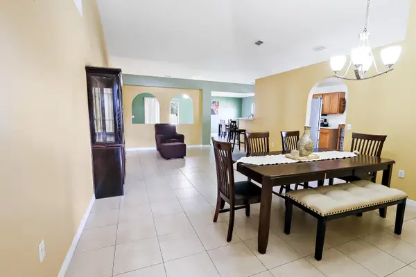 8745 105th Court, Vero Beach, FL 32967