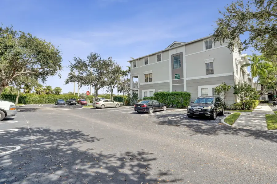 2016 Shoma Drive #2016, Royal Palm Beach, FL 33414 - #2