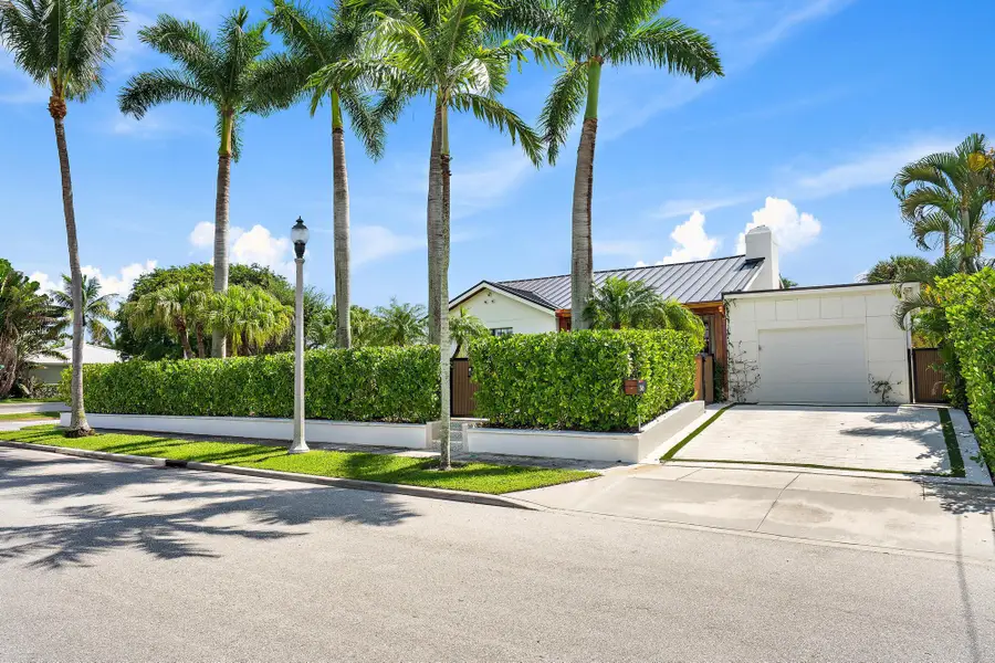 386 Palmetto Street, West Palm Beach, FL 33405 - #2