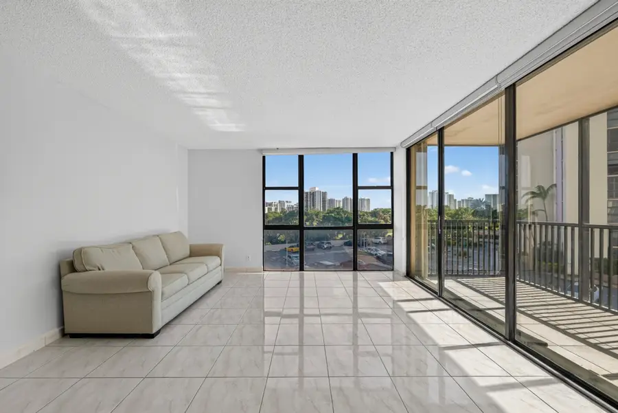 20301 W Country Club Drive #523, Aventura, FL 33180 - #3