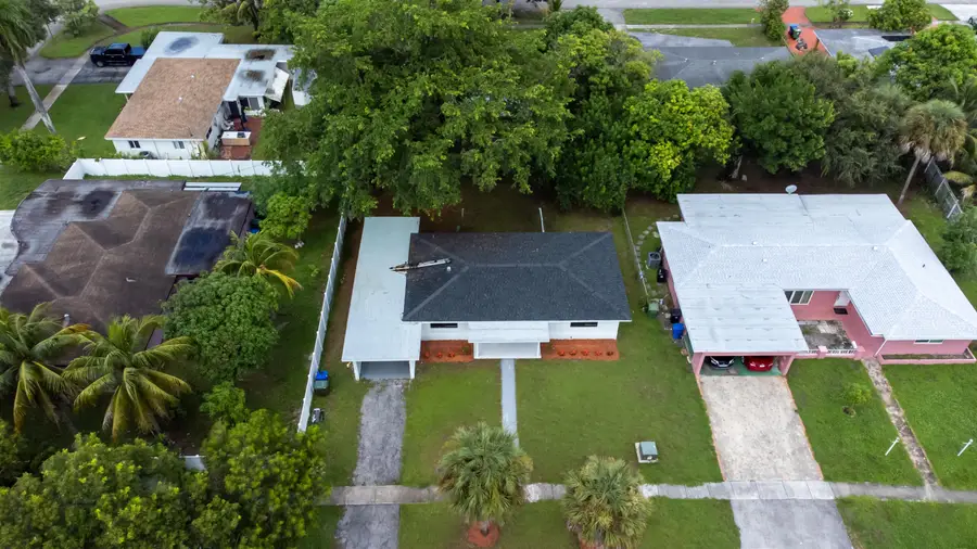 810 Wyoming Avenue, Fort Lauderdale, FL 33312 - #3
