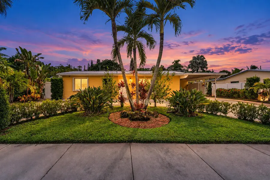 949 Laurel Road, North Palm Beach, FL 33408 - #2