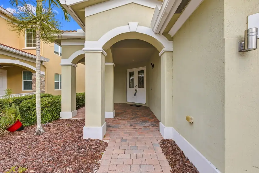 1086 NW Leonardo Circle, Port Saint Lucie, FL 34986 - #3