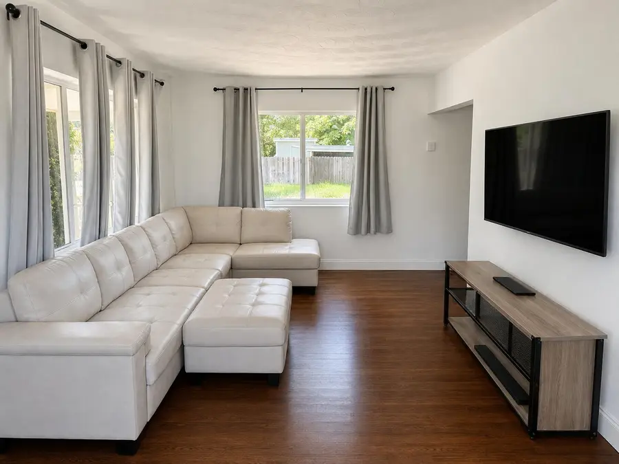 617 N D Street, Lake Worth Beach, FL 33460 - #2