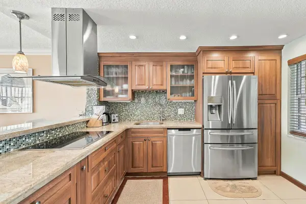 3980 Oaks Clubhouse Drive #212, Pompano Beach, FL 33069