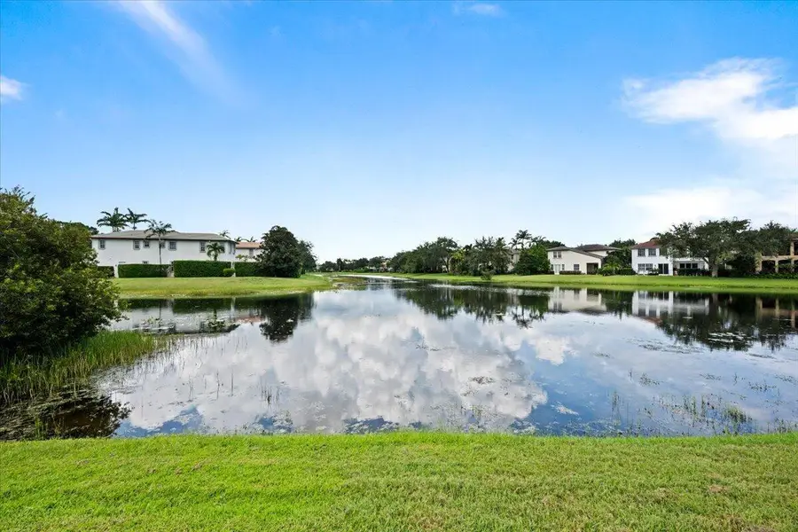 651 Castle Drive, Palm Beach Gardens, FL 33410 - #3
