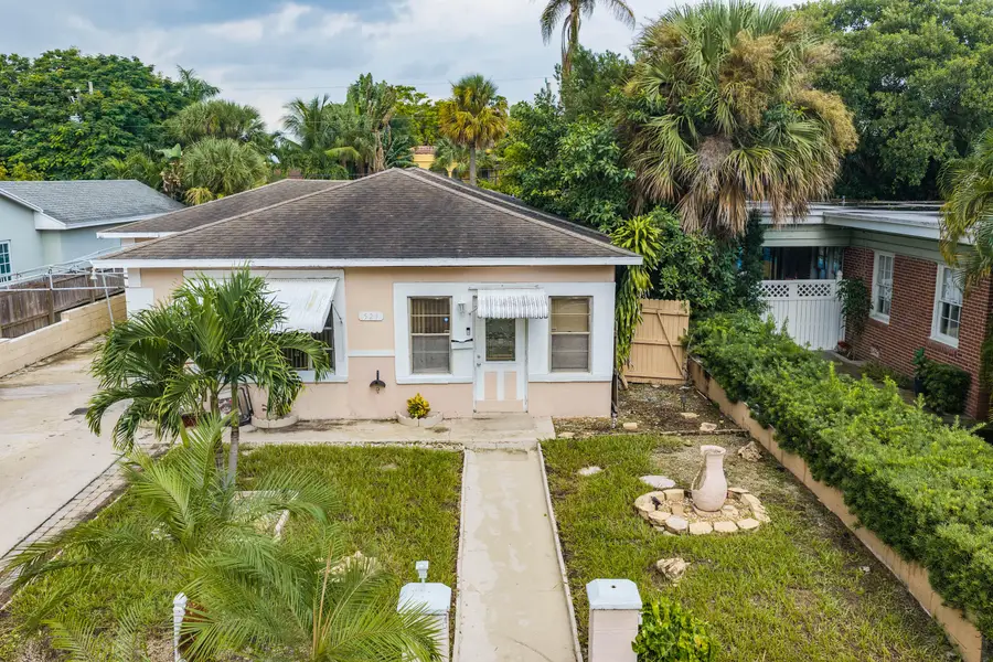 521 26th Street, West Palm Beach, FL 33407 - #2