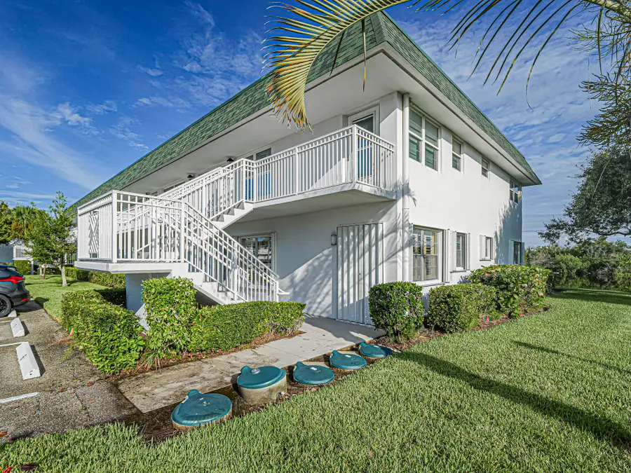 2800 Indian River Boulevard #F1, Vero Beach, FL 32960 - #2