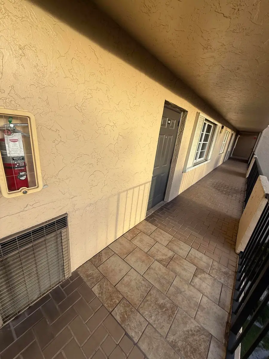 3300 W Rolling Hills Circle #Apt 408, Davie, FL 33328 - #3