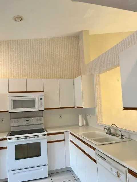 5952 Regal Glen Drive #203, Boynton Beach, FL 33437 - #3
