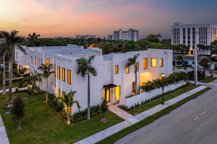 735 SE 4th Avenue, Delray Beach, FL 33483 - #2