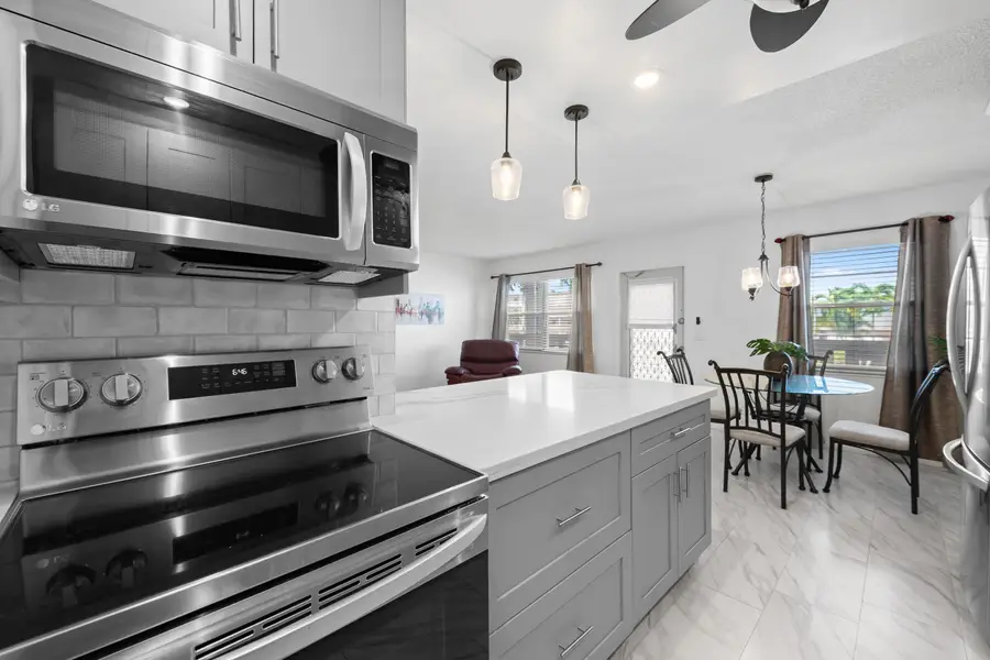 2025 Guildford B, Boca Raton, FL 33434 - #3
